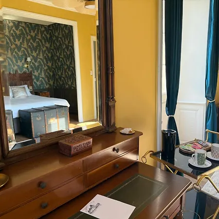 Nocleg ze śniadaniem Chateau Talence 1870 LʼAbsie